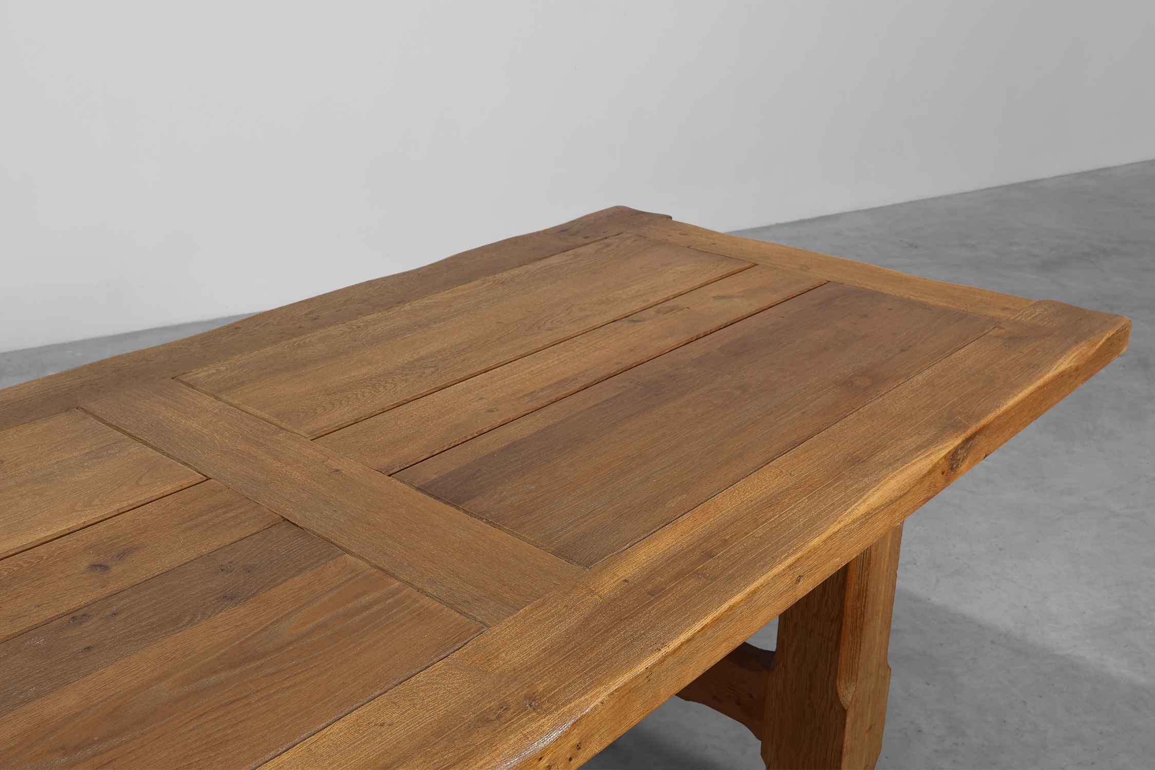 Brutalist Mid-century Oak Dining Table, Belgium 1960sthumbnail